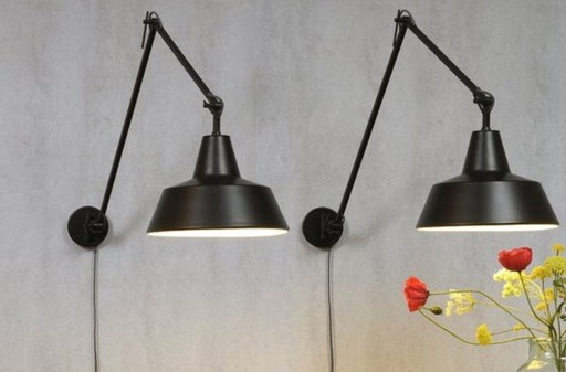 2 zwarte wandlampen van It’s about RoMi