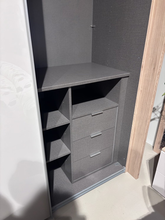 Image 1 of Armario con puertas correderas Nolte