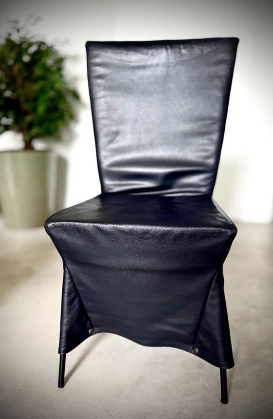 Image 1 of 6 Eetkamerstoelen zwart leer (G. van den Berg)