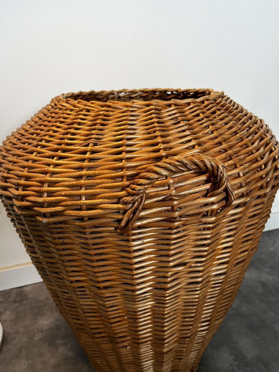 Image 1 of Grote vintage rieten mand met handvatten