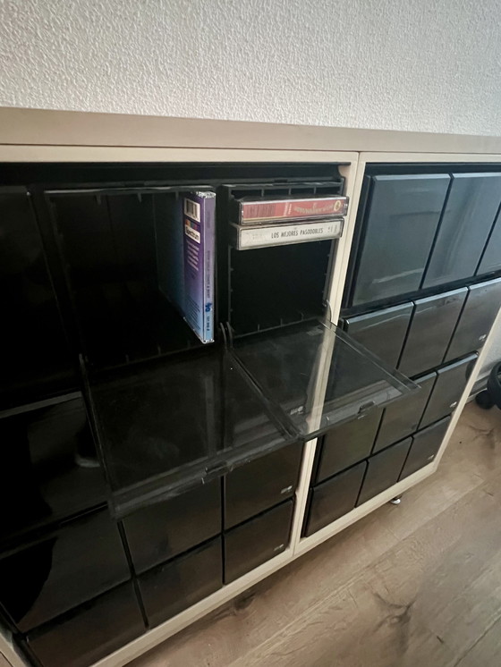 Image 1 of Cassetta audio vintage e cabina armadio con cd 