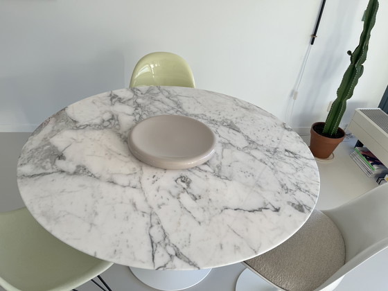 Image 1 of Saarinen Tulip Hill