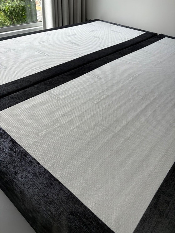 Image 1 of Cama con somier Serta Magnum