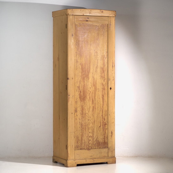 Armadio alto antico con patina ocra (c.1920) #18 – Rustic (photo 8 of 40)