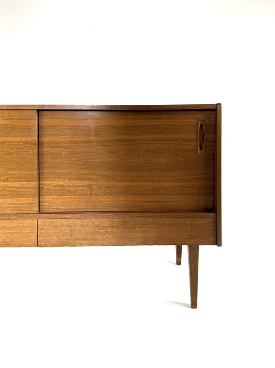 Image 1 of Vintage notenhouten TV-kast/LP-kast ‘60