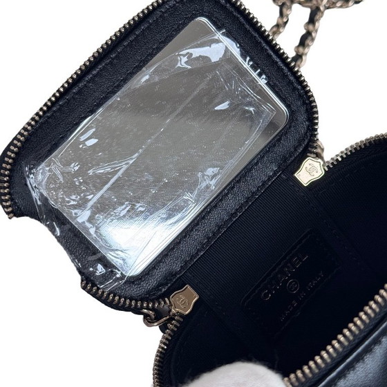 Chanel Vanity – Crossbody bags, Lambskin (photo 3 of 11)
