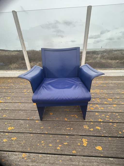 2 plats bleus design de Matteo Grassi