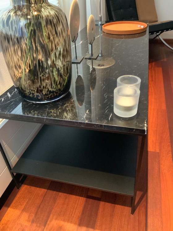Minotti Site table Calder, Beistelltische, Marmor, Metall, Schwarz (Foto 3 von 5)