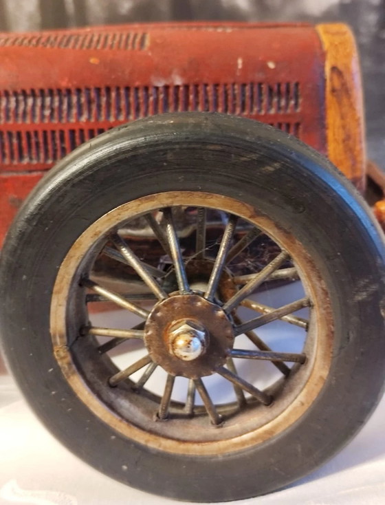 Image 1 of Grande modello da collezione di Bugatti Type 35 d'epoca – in stile Art Déco con ruote mobili