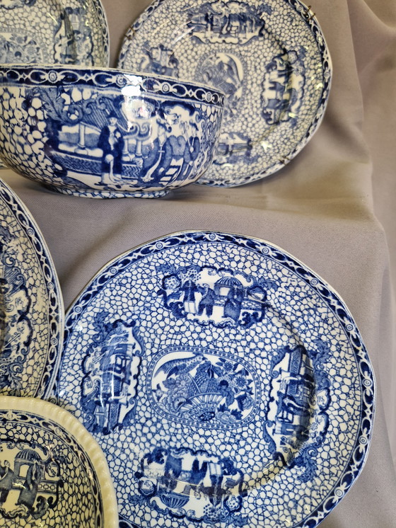 Image 1 of Vecchie stoviglie