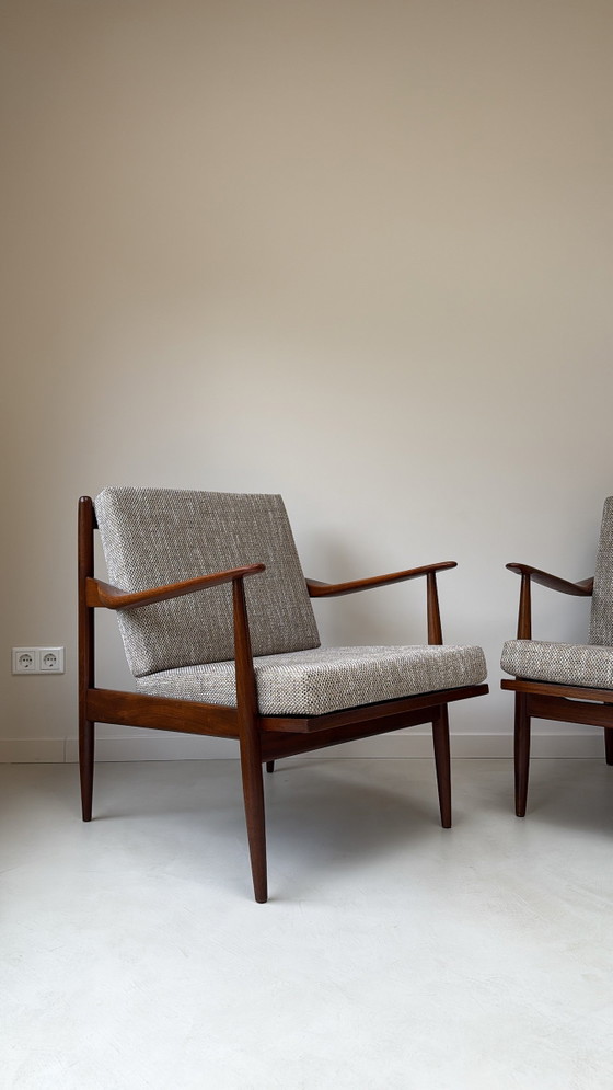 Image 1 of Twee Vintage Deense Teak Houten Fauteuils