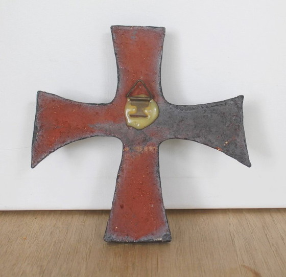 Image 1 of Kruis vintage '70 retro/brutalist terracotta wandkruis