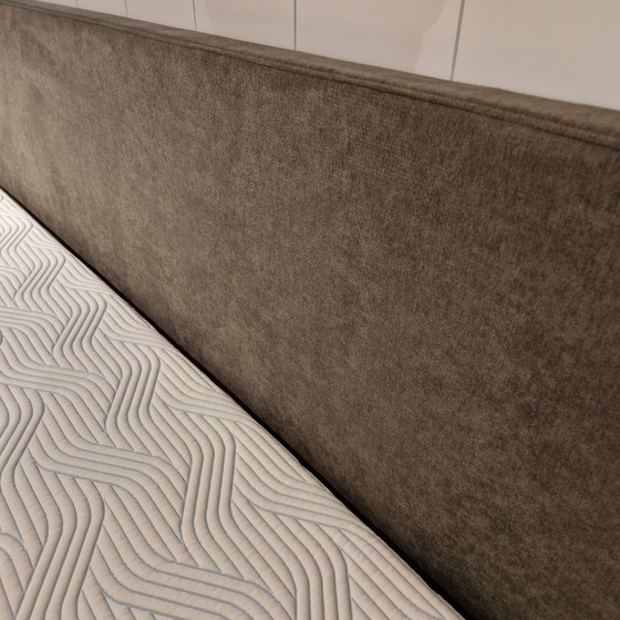 Image 1 of TEMPUR ONE box spring - 180x210