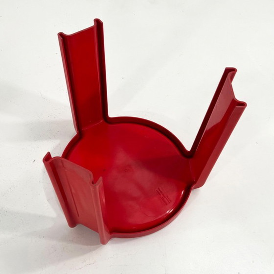 Image 1 of Table d'appoint rouge de Giotto Stoppino pour Kartell, années 1970