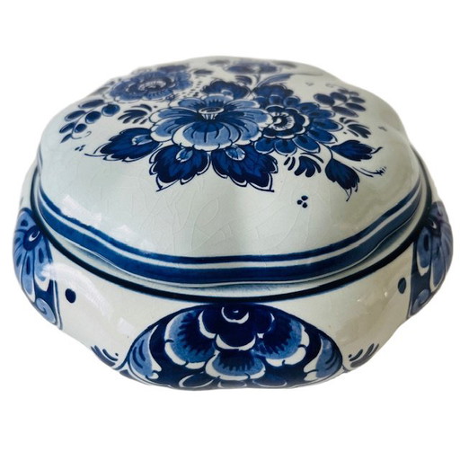 Vintage Delft blue bonbonnière jewelry box Royal Delft 1950s