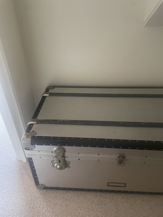 Image 1 of Valigetta vintage martellata
