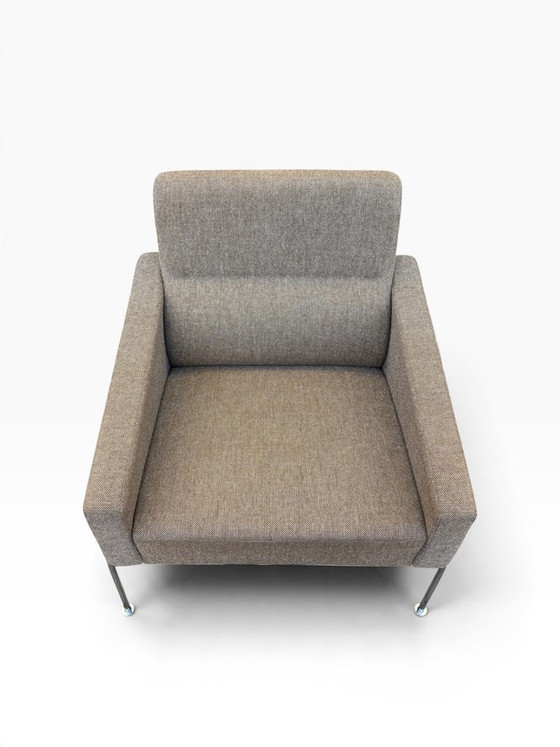 Fauteuil lounge Mod. 3300 par Arne Jacobsen pour Fritz Hansen, Fauteuils de relaxation (photo 2 sur 11)