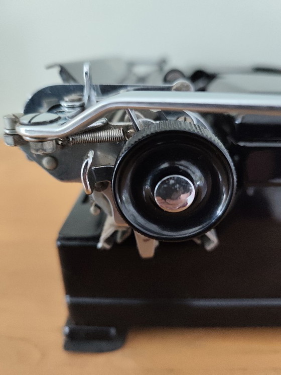 Image 1 of Machine à écrire Royal modèle Quiet De Luxe