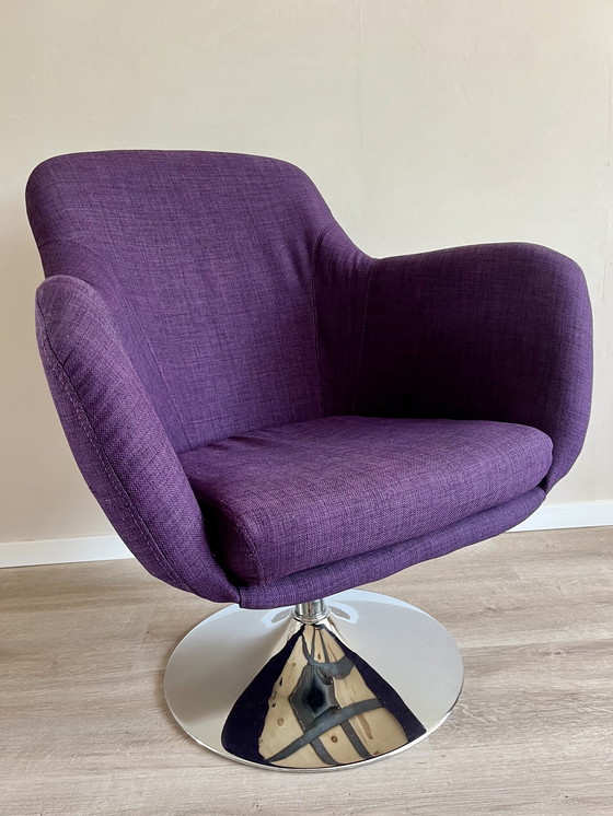 Image 1 of Purple retro design recliner