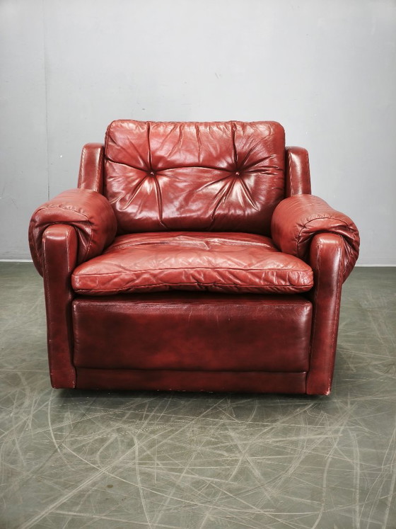 Jaren 70 Deense Moderne Rode Leren Lounge Fauteuil, Scandinavisch Design, Leer, Rood, Vintage (foto 2 van 15)
