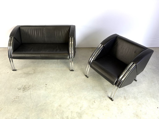 Set divano postmoderno di Young International, anni '80 – Zona salotto, Pelle, Cromo (photo 10 of 11)