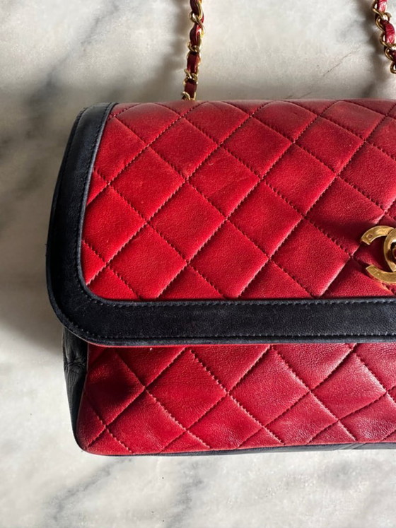 Image 1 of Borsa Chanel a patta singola, rossa e nera