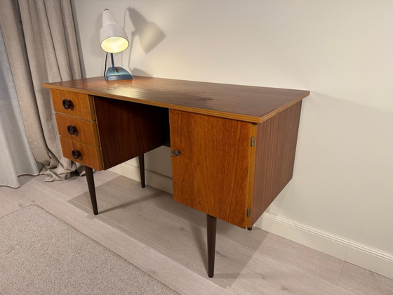 Vintage Teak Desk – 1960s Mid-Century Design – Wood (photo 3 of 8)