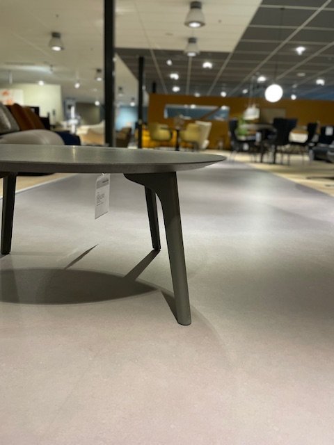 Leolux Rolan Couchtisch