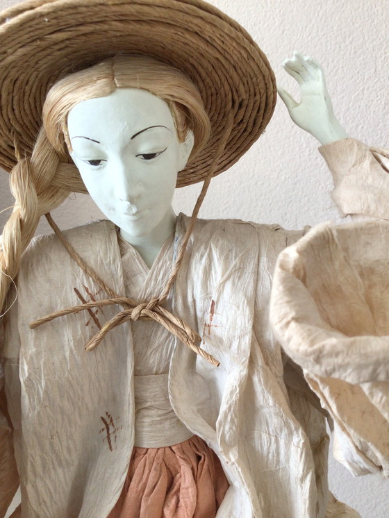 Image 1 of Bambola giapponese di carta fatta a mano di 75 anni