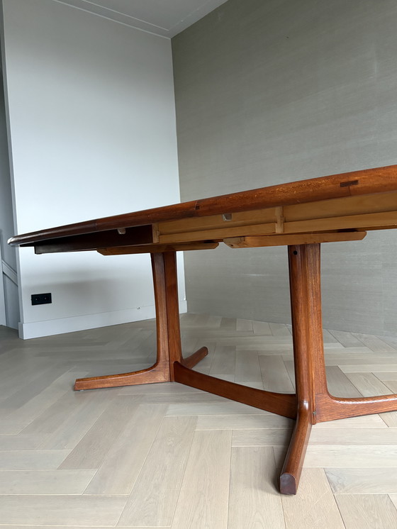 Image 1 of Tavolo da pranzo allungabile danese anni '70 - Teak massello, design senza tempo