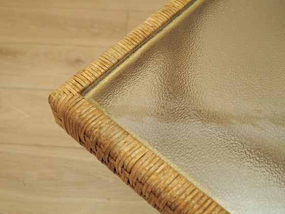 Image 1 of Table d'appoint en verre et osier, design danois, années 1970, fabriquée au Danemark