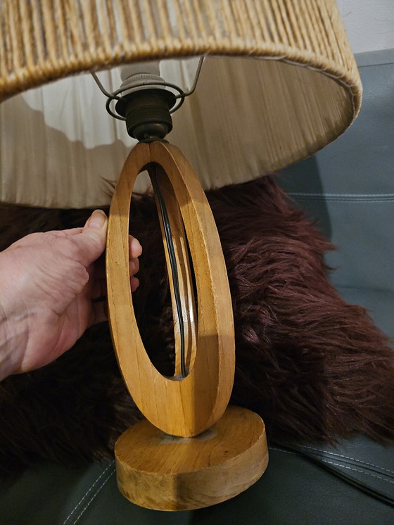 Image 1 of Lampada da tavolo vintage scandinava del 1950-1970 in legno e filo di iuta
