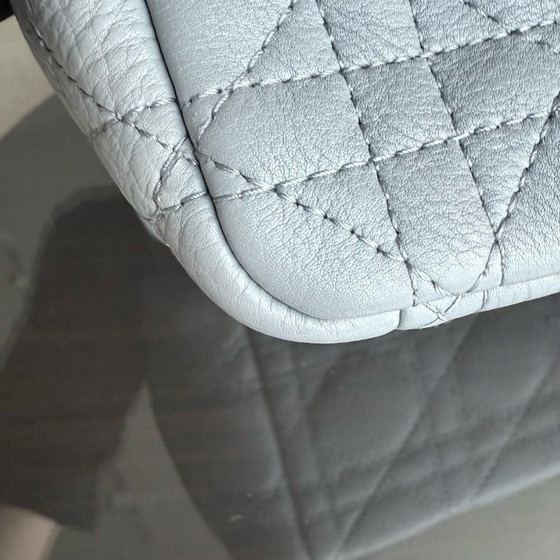 Image 1 of DIOR CARO MEDIUM - PELLE DI VITELLO GRAMMATIZZATA CANNAGE, GRIGIO, FERRAMENTA ORO