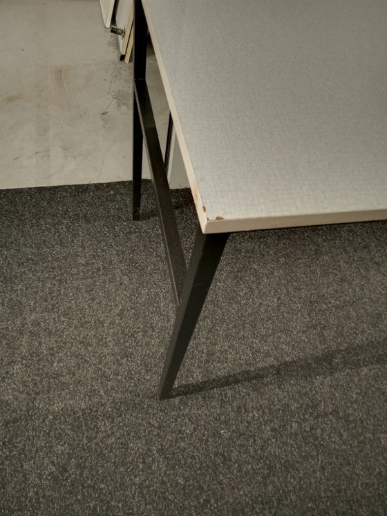 Image 1 of Tavolino vintage grigio in laminato stile metà secolo, dimensioni pratiche