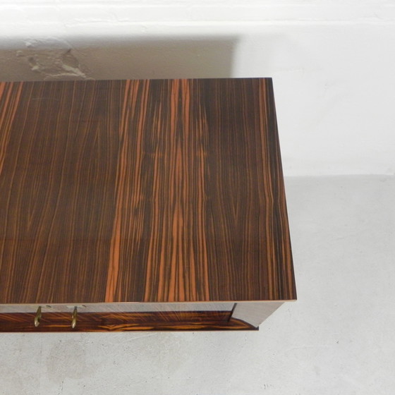 Image 1 of Dressoir M. Delahaye, 2,2 m lang, jaren 60