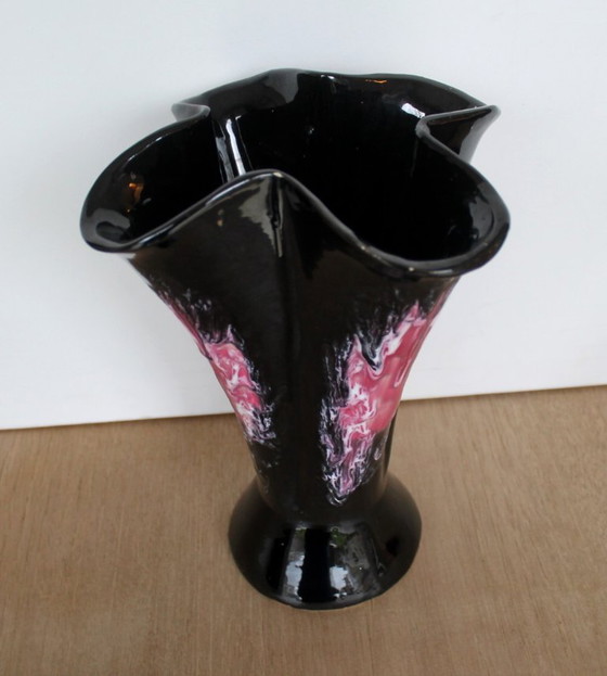 Vaso Vallauris 'Plissé', Nero & Pink Lava (Anni '50/'60) – Vasi, Ceramic (photo 3 of 9)