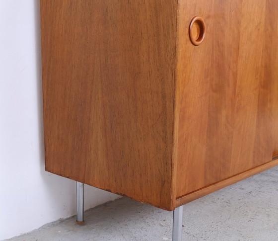 Vintage Fristho Sideboard in Walnut – William Watting – 1960s – Metal (photo 9 of 17)