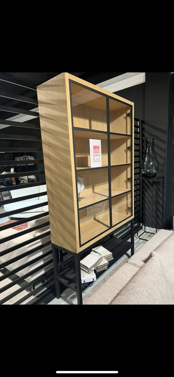 Image 1 of Stoer Vermeerkast €1000,-