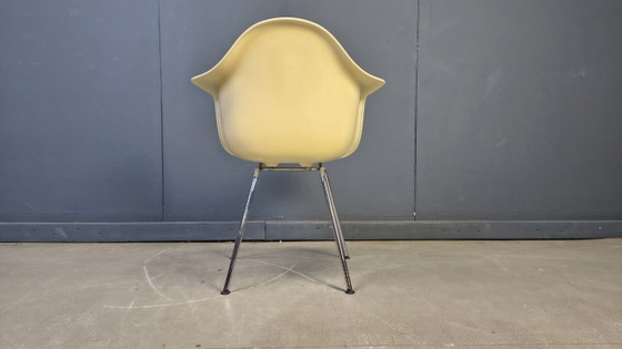 Sedia vintage Dax di Charles e Ray Eames per Vitra, anni '90 – Sedie e poltrone, Metal, Plastic (photo 3 of 17)