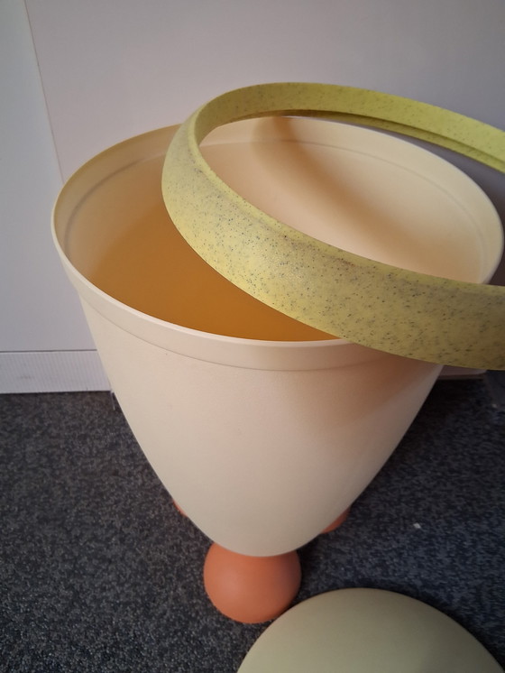 Image 1 of Gio Style, Memphis Style Wäschekorb, Mülleimer 1980