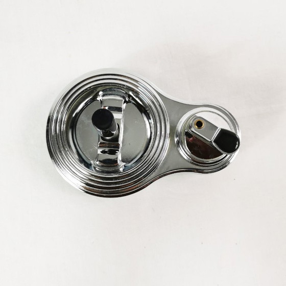 Zigarettenset im Bauhaus-Stil, Deutschland, 1960er Jahre. – Tischdekoration, Metall, Kunststoff (photo 3 of 9)