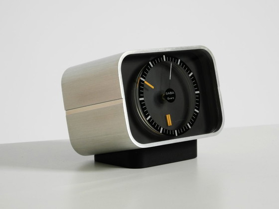 Image 1 of Horloge de table SABA originale, très rare et de grande taille, avec boîtier en aluminium, datant de 1975.