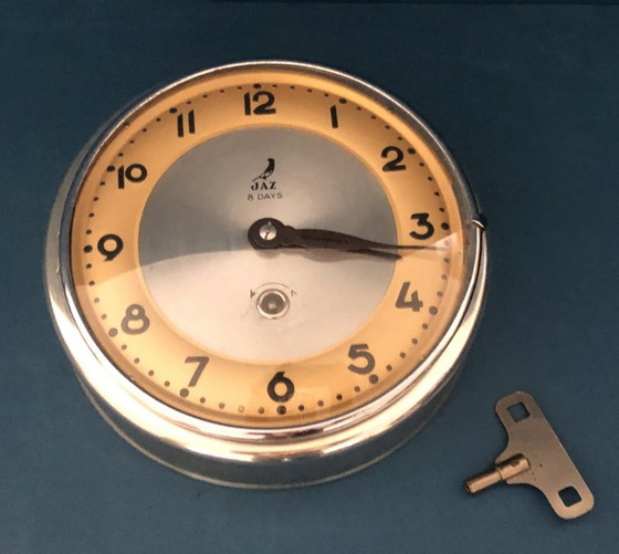 Image 1 of Vintage JAZ “TAMPIC” wandklok – Frans design uit de jaren 50 (mid-century) – Mechanisch uurwerk met 8 dagen gangreserve