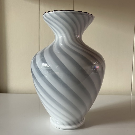Mutano swirls vase