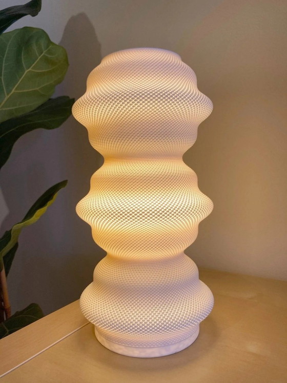 Organic design lamp in biopolymer – Table lamps, Plastic (photo 2 of 8)