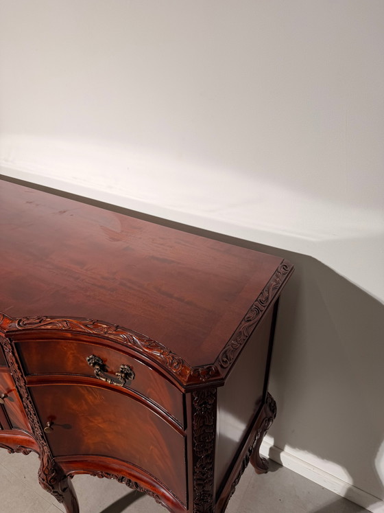 Antikes Mahagoni-Sideboard im Stil Louis XV. (photo 6 of 6)