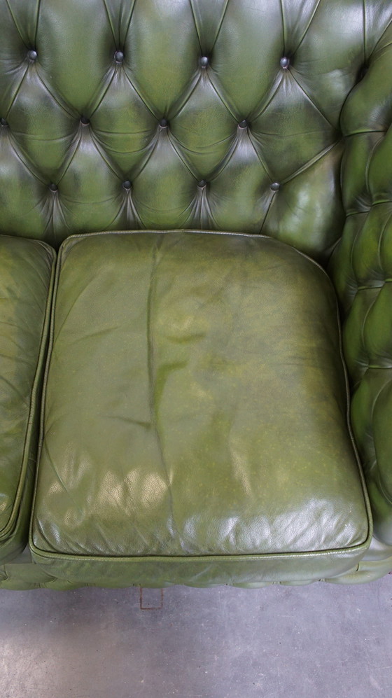 Image 1 of Grünes Rindsleder 2,5-Sitzer Chesterfield Sofa