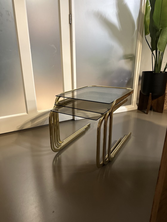 Image 1 of Tavolino impilabile in vetro fumé e cromato di metà secolo, Milo Baugham