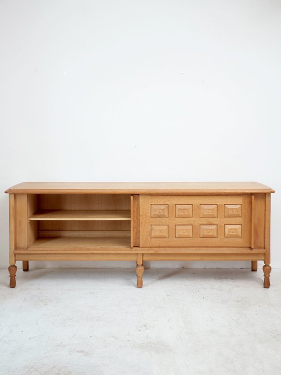 Image 1 of Dressoir van Guillerme en Chambron in licht eikenhout, brutalistische stijl