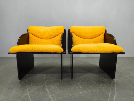 Image 1 of Par de sillones italianos de estilo era espacial, lacados en negro, década de 1970.